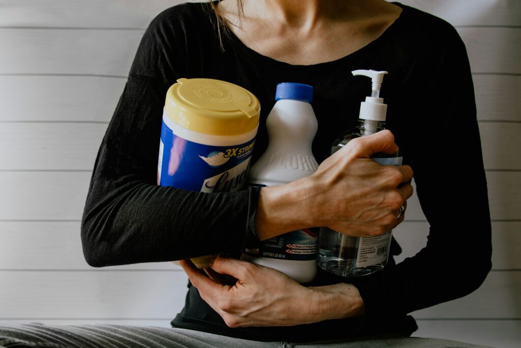 Learn The Top Cleaning Solutions for House Residents
