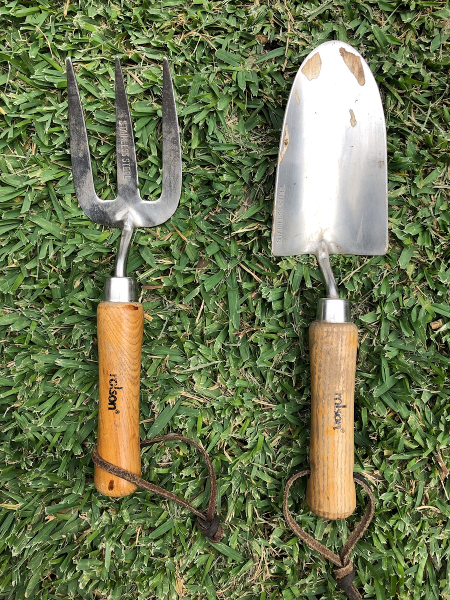 How To Clean Garden Tools