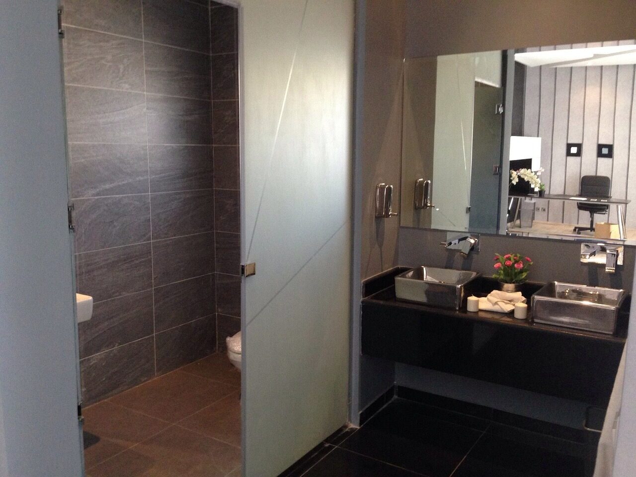 bathroom, home, sinks, toilet, interior, sink, design, bath, mirror, architecture, faucet, bathroom, bathroom, bathroom, bathroom, bathroom, toilet, toilet