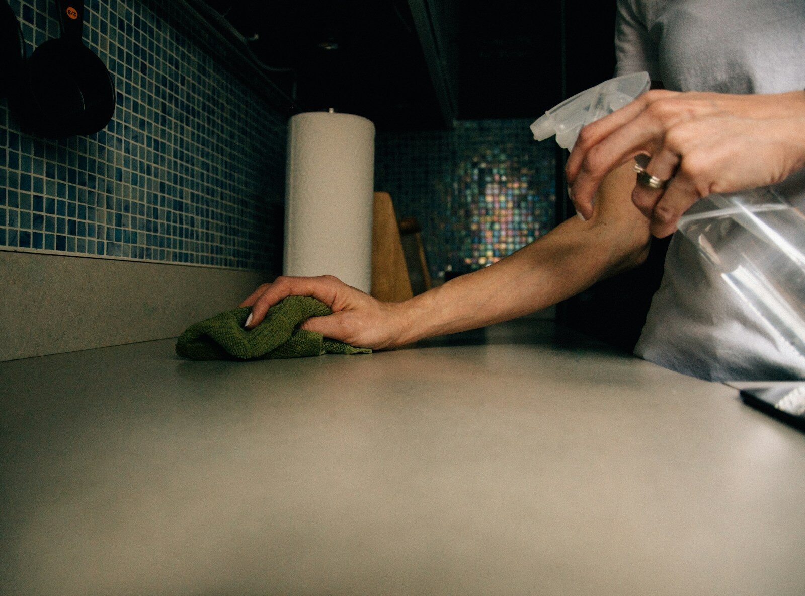What Is Flash Cleaning? The Fast Fix for a Few Messy Rooms